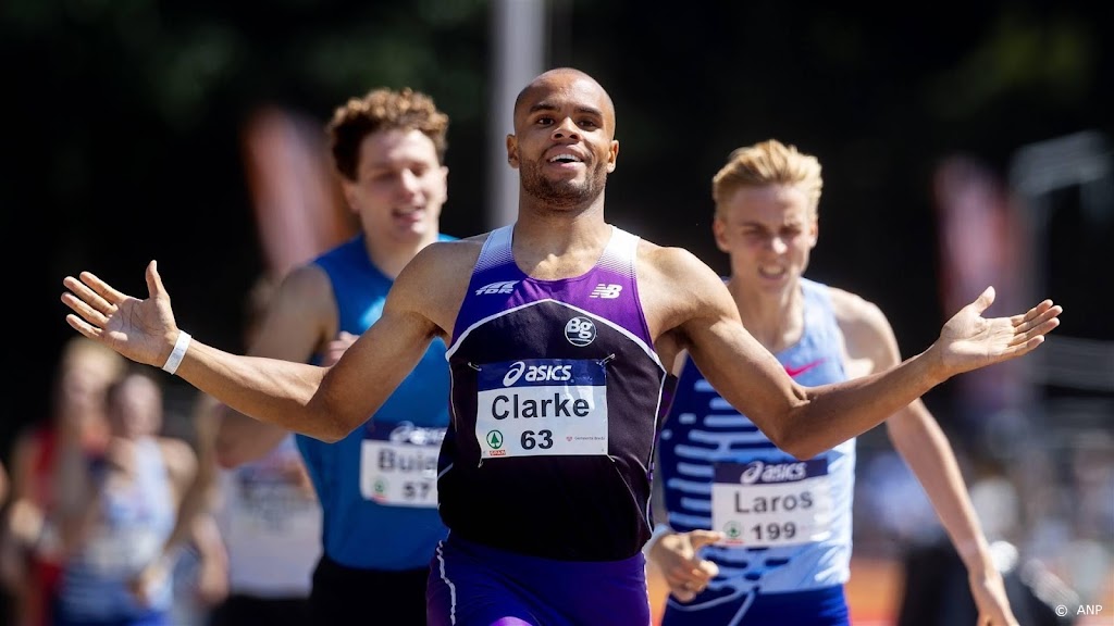 Clarke verrast supertalent Laros en wint NK-goud op 800 meter  