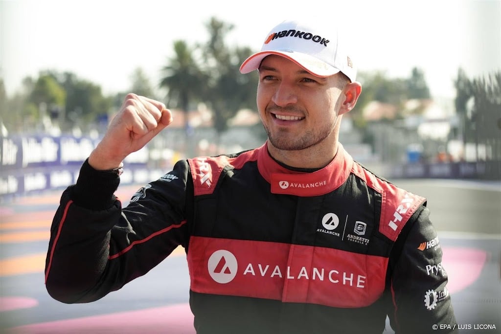 Britse autocoureur Dennis grijpt in Londen wereldtitel Formule E