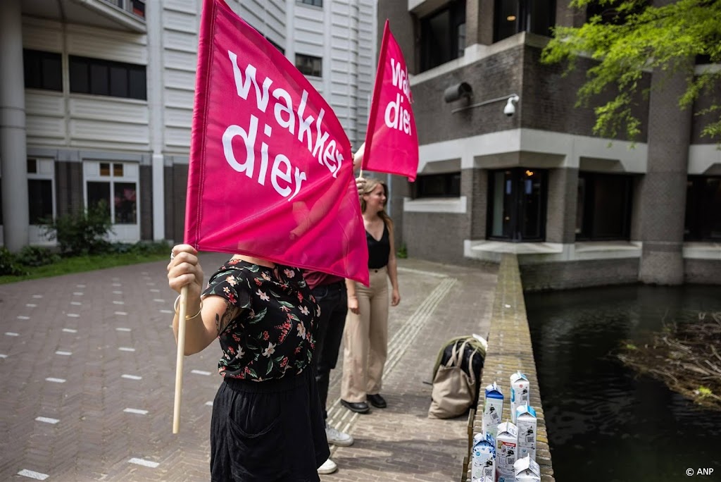 Wakker Dier lanceert radiocampagne tegen 'sloopmelk'