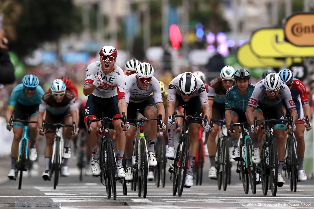Bol grijpt net naast ritzege in Tour, Kristoff wint