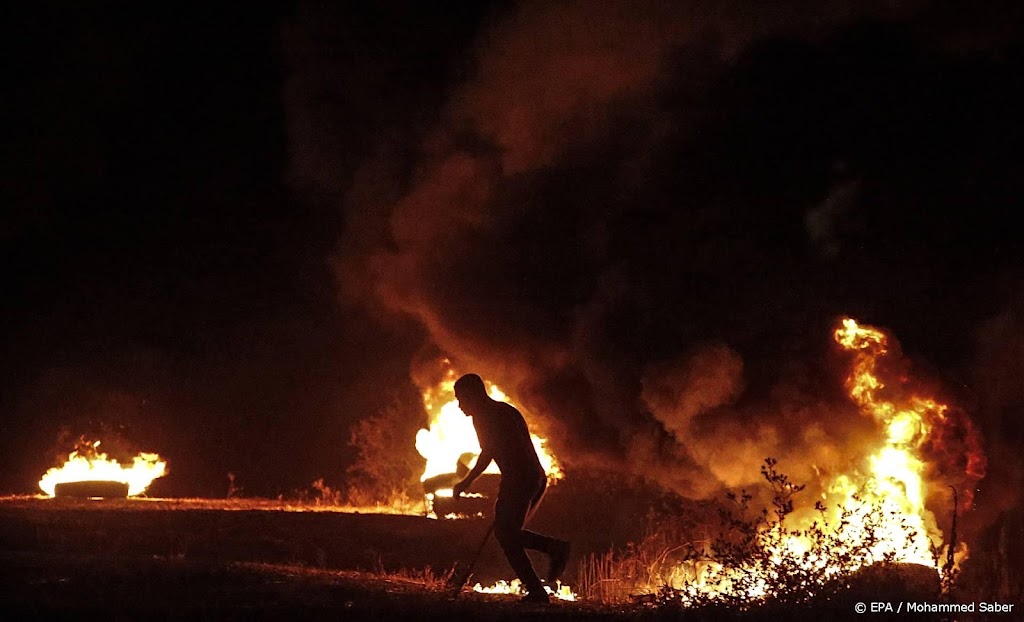 Israël voert luchtaanvallen uit in Gaza vanwege 'brandballonnen'