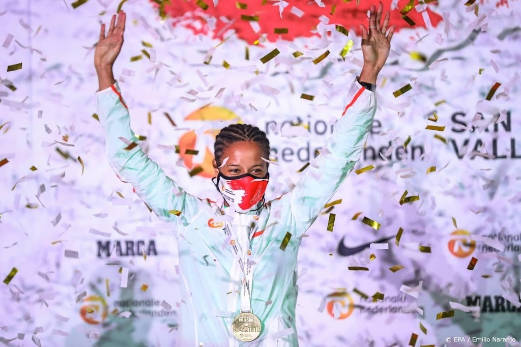 Hoornweg en Ali loodsen Yehualaw naar wereldrecord halve marathon