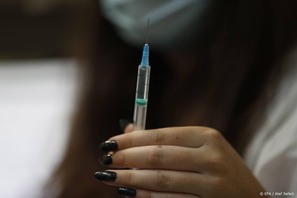 Israël biedt derde vaccinatie aan alle Israëliërs vanaf 12 jaar