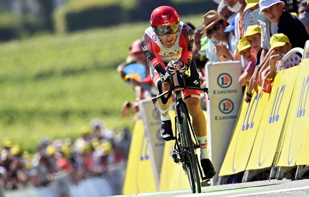 Wielrenner Majka blijft met lange solo Kruijswijk voor in Vuelta 