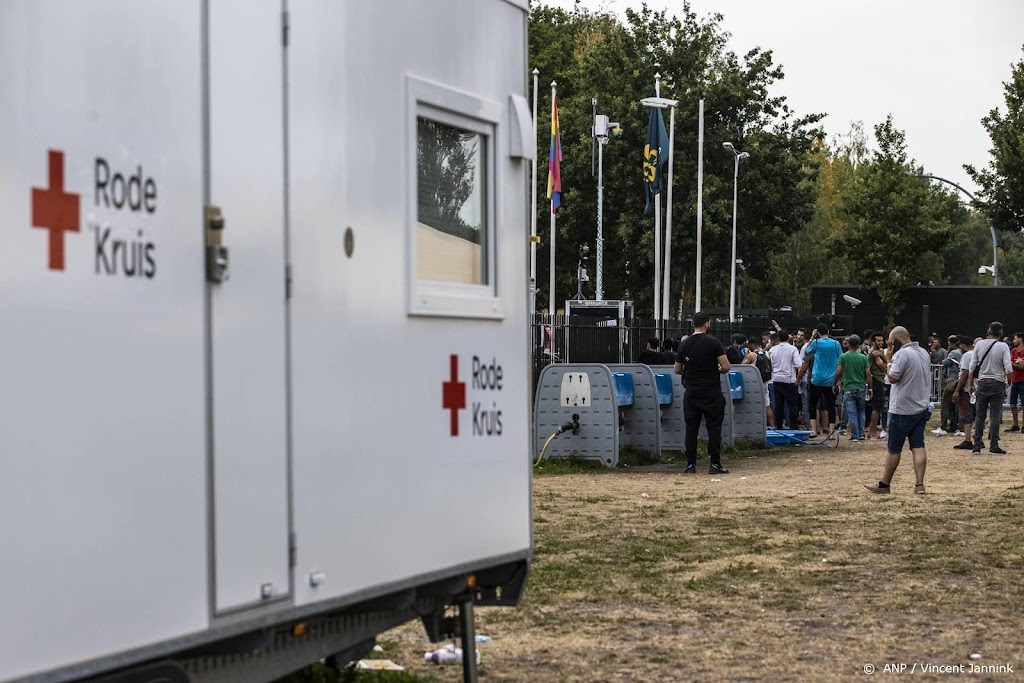Rode Kruis: veldbedden voor buitenslapers in Ter Apel