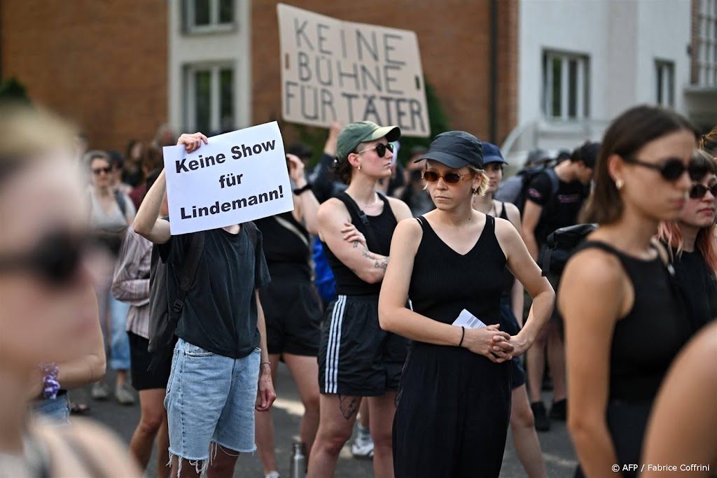 Justitie Berlijn staakt onderzoek naar Rammstein-zanger Lindemann