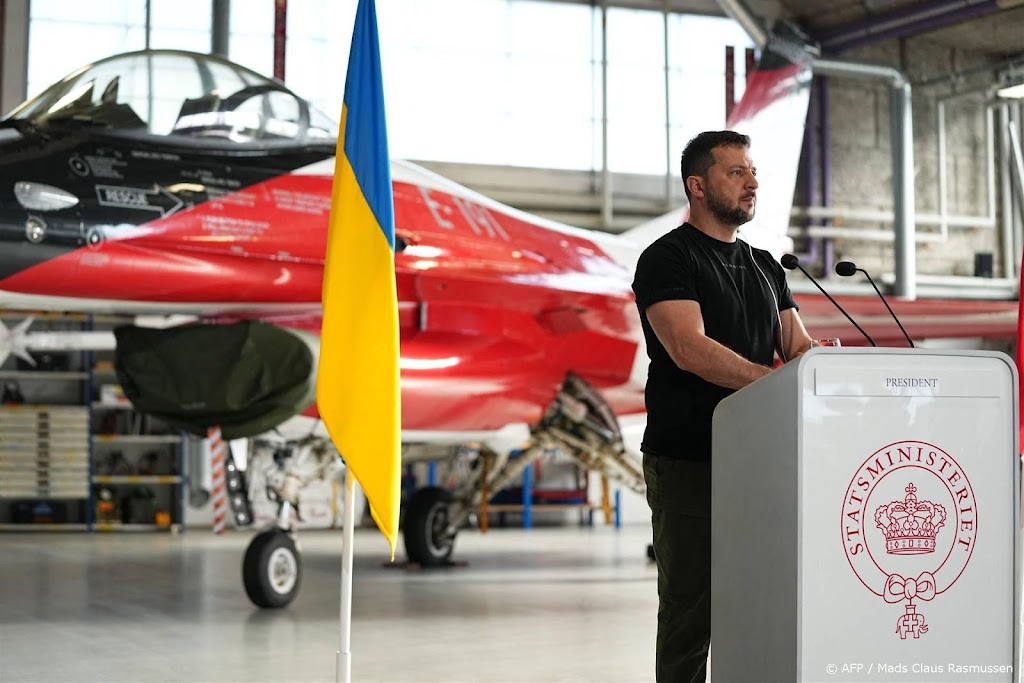 Fabrikant gaat Oekraïners leren vliegen met Nederlandse F-16's