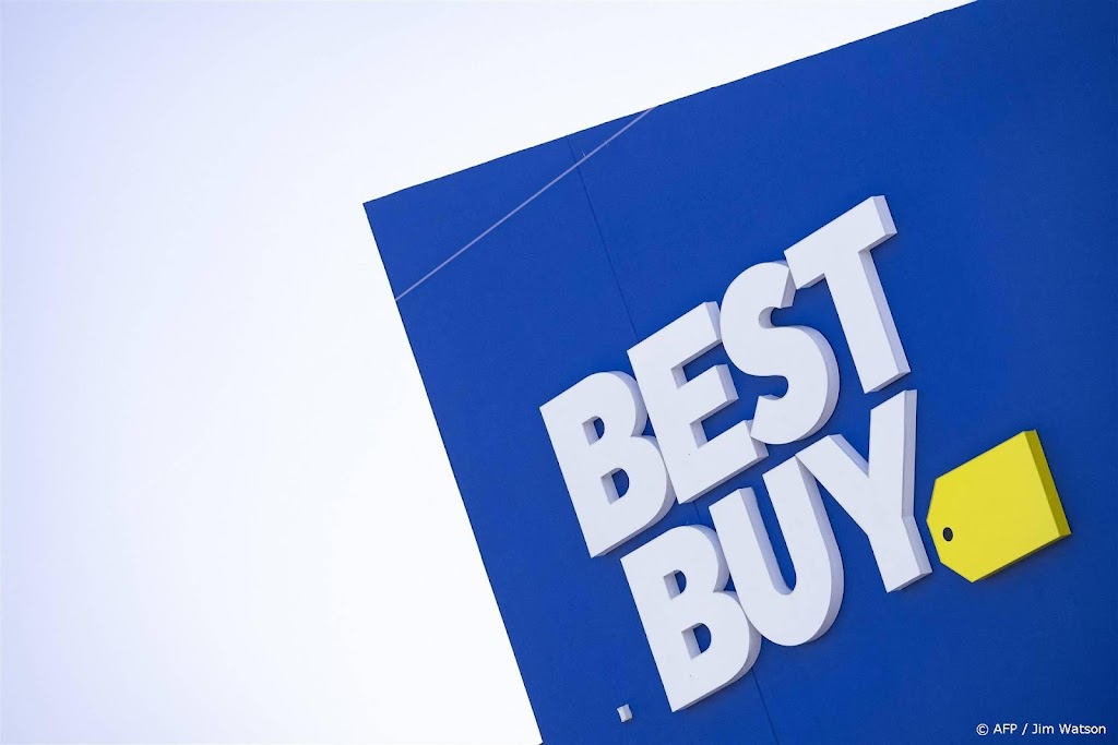 Elektronicaketen Best Buy stijgt op tam Wall Street na cijfers