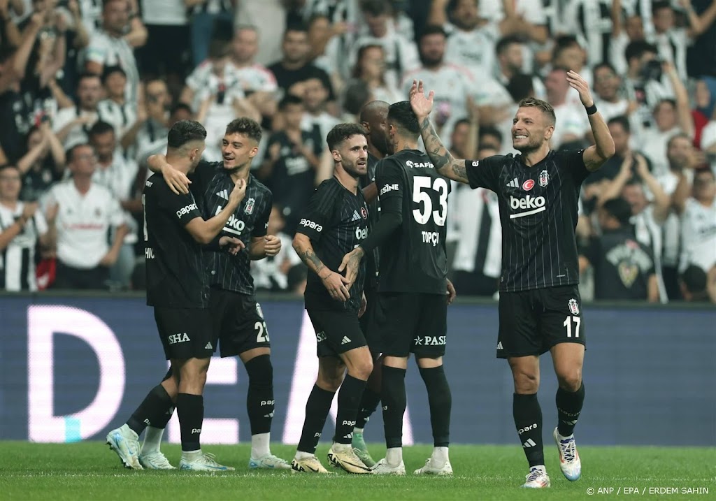 Van Bronckhorst met Besiktas naar poulefase Europa League 