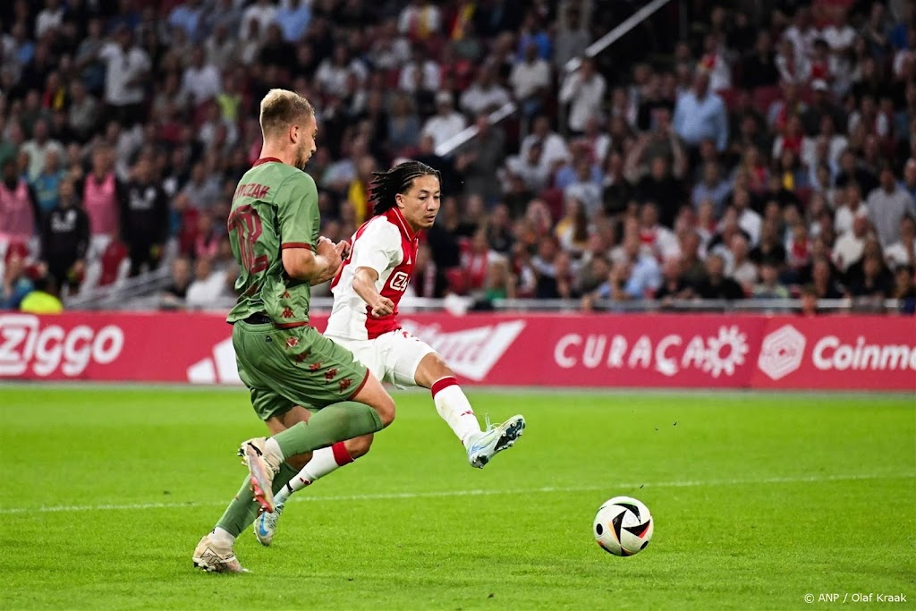 Doelpuntenmaker Fitz-Jim is blij met Ajax-trainer Farioli