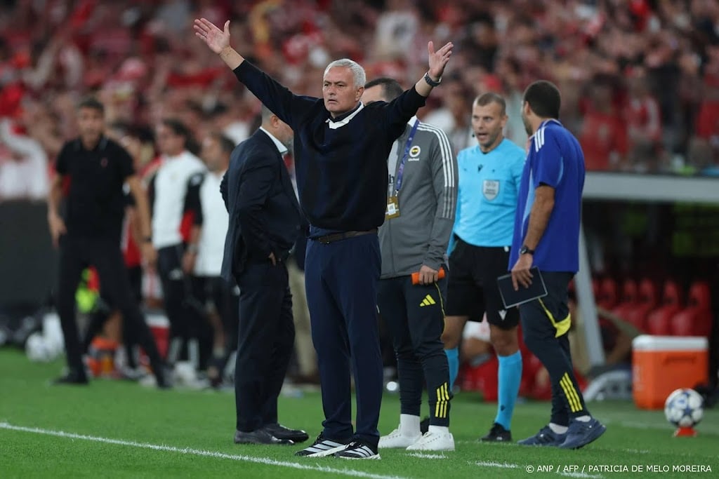 Beurskoers Fenerbahçe veert op na ontslag trainer Mourinho