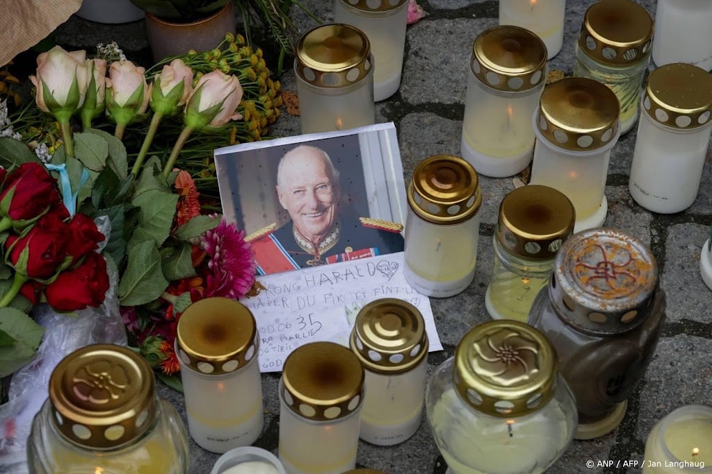 Dienst voor overleden koning Harald in Noorse kerk Rotterdam