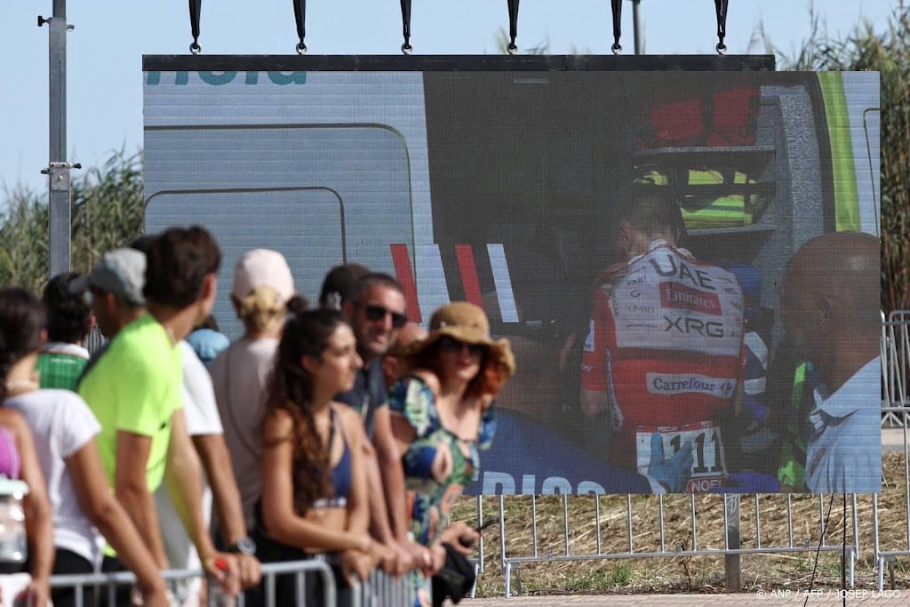 Pogačar breekt sleutelbeen en nekwervel bij val in Vuelta