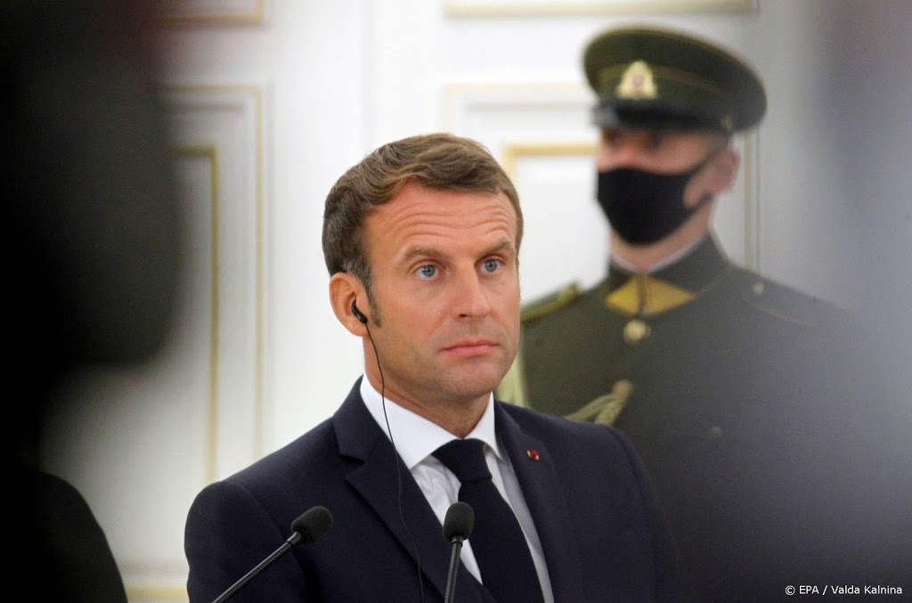 Macron belooft oppositieleider Wit-Rusland te bemiddelen 