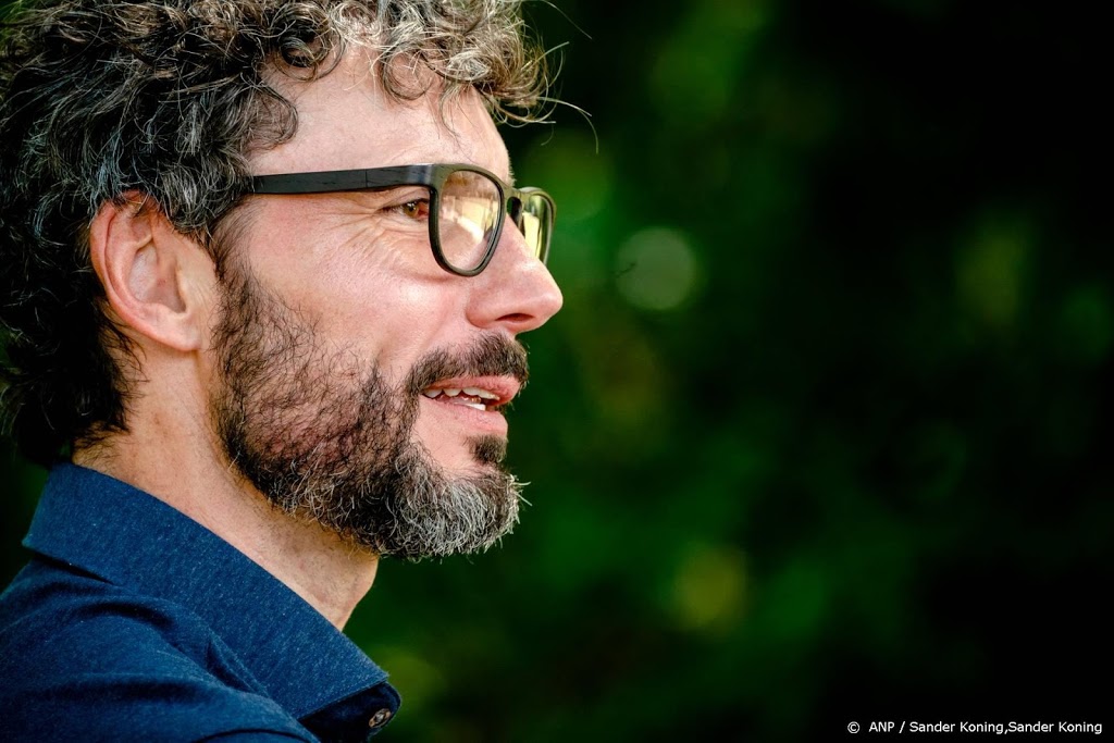 Commissaris Stevens: trainer Van Bommel niet naar Schalke 04