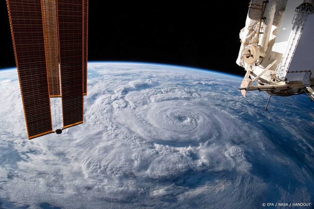 Ruimtestation ISS lekt ongebruikelijk veel lucht