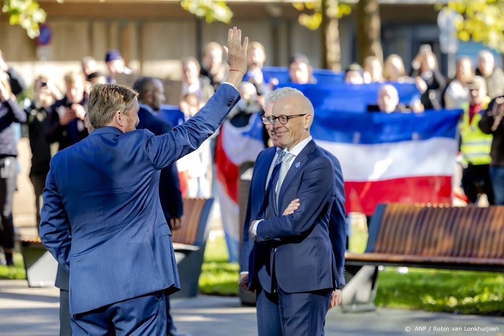 Koning Willem-Alexander uitgejouwd tijdens opening Radboudumc