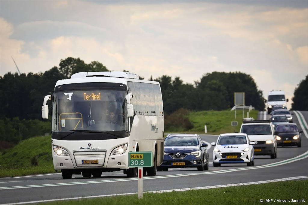 Extra cameratoezicht en meer beveiligers rond busvervoer Ter Apel