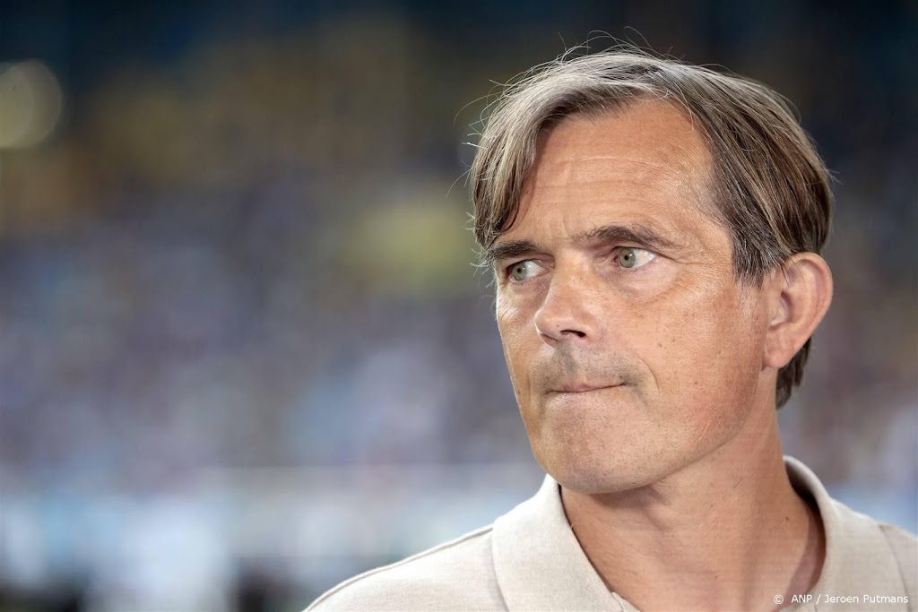 NEC-uit is voor Vitesse-trainer Cocu wedstrijd van het seizoen