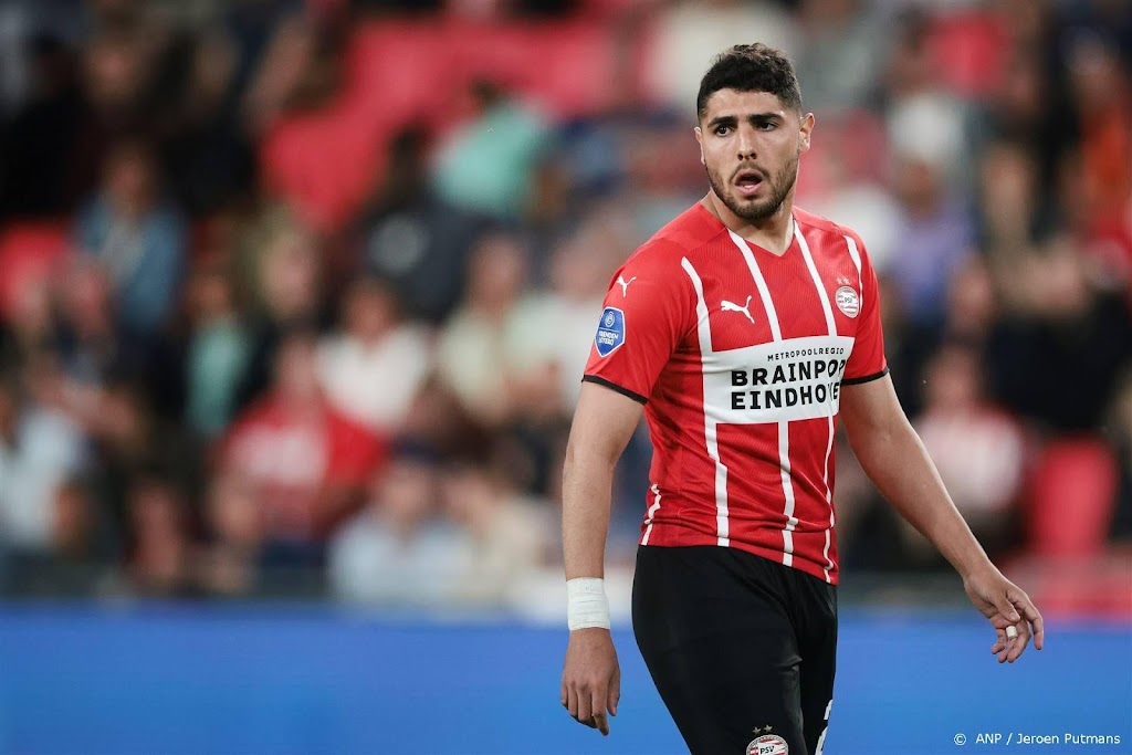 PSV neemt definitief afscheid van spits Maxi Romero