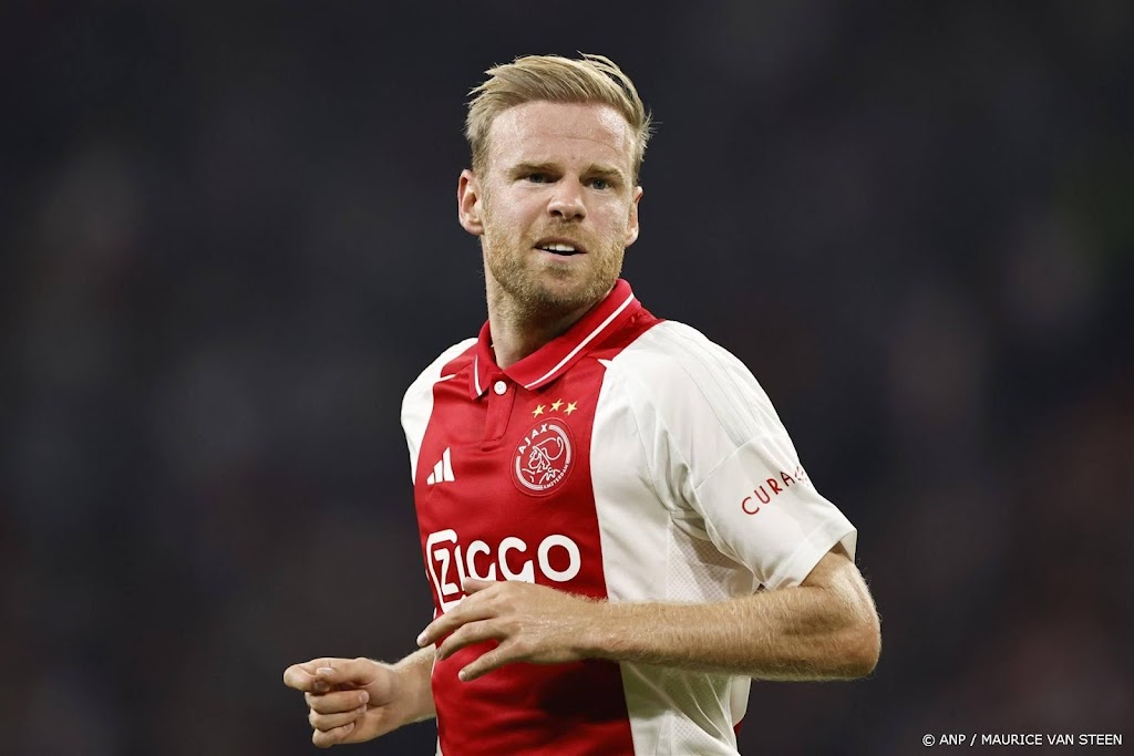 Ajax start met Klaassen, Banel, Rasmussen en Van den Boomen 