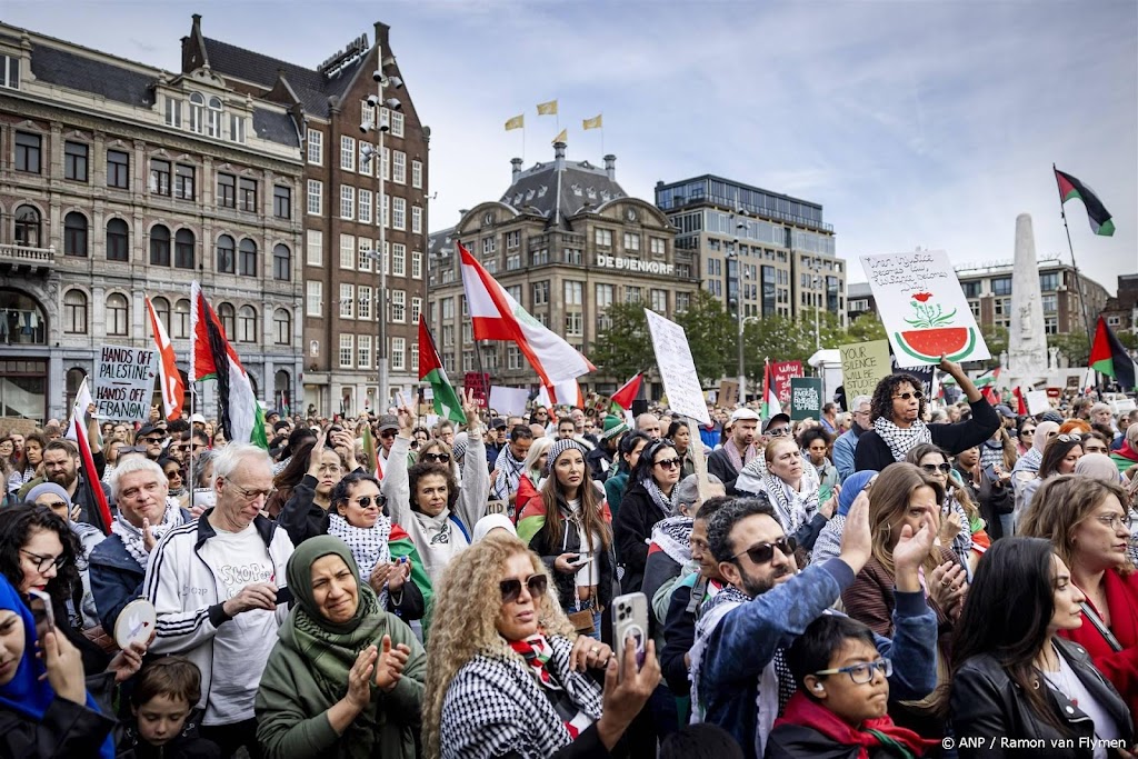 Honderden mensen op de Dam voor protest tegen geweld Gaza