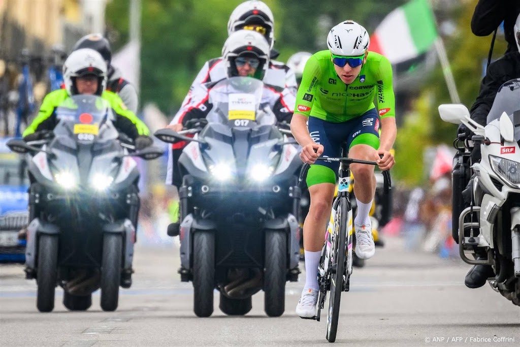 Pogacar na lange solo wereldkampioen wielrennen op de weg