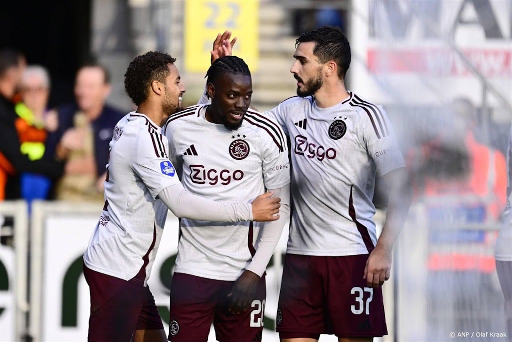Ajax wint moeizaam van RKC Waalwijk