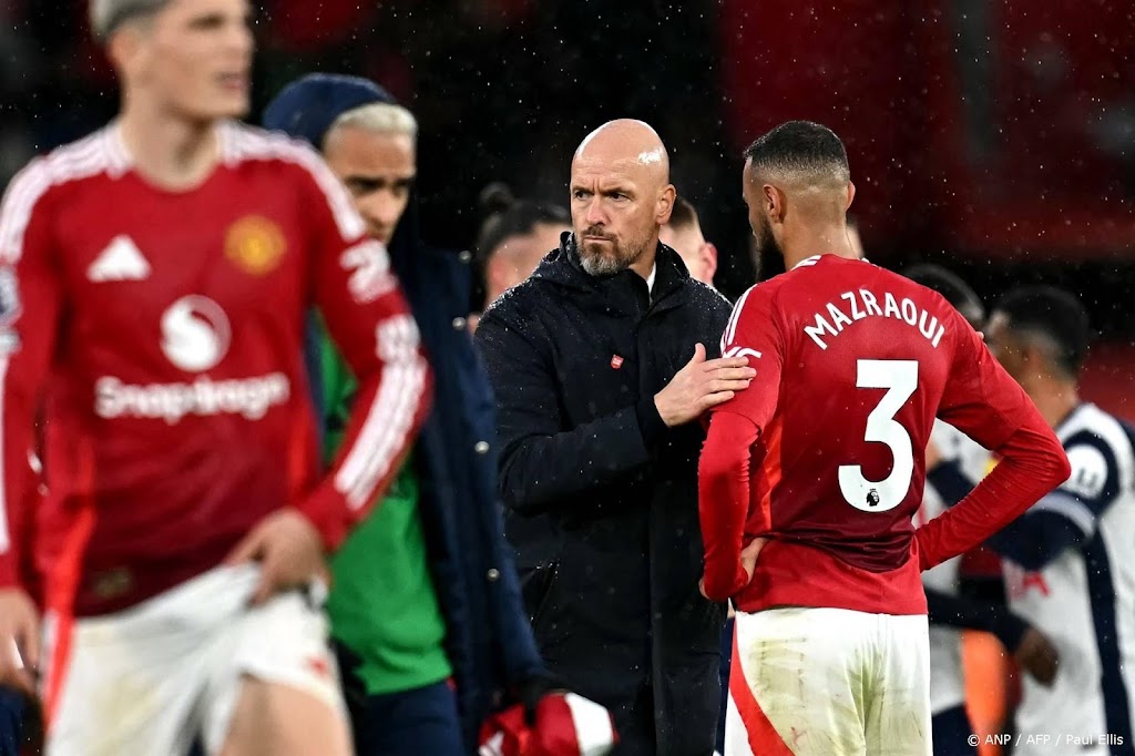 Ten Hag zag spelers ManUnited het zelfvertrouwen verliezen 