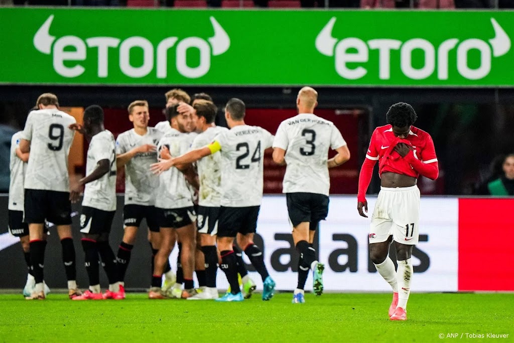 AZ lijdt thuis tegen FC Utrecht eerste nederlaag