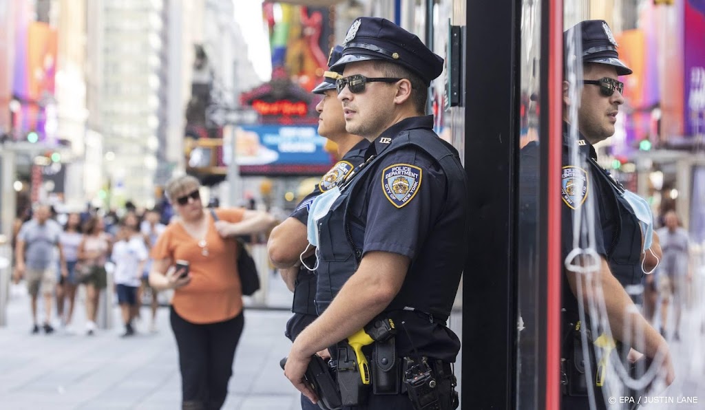 Een derde New Yorkse agenten niet gevaccineerd dag voor deadline