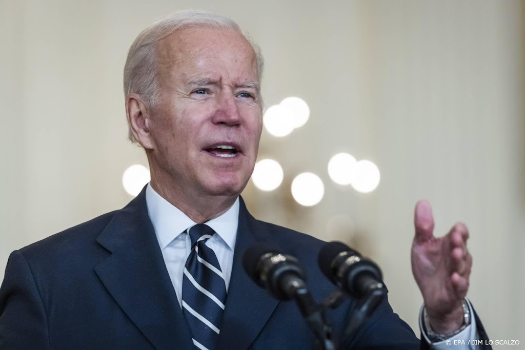 Biden erkent onhandigheid tegenover Macron in dieptepunt relatie