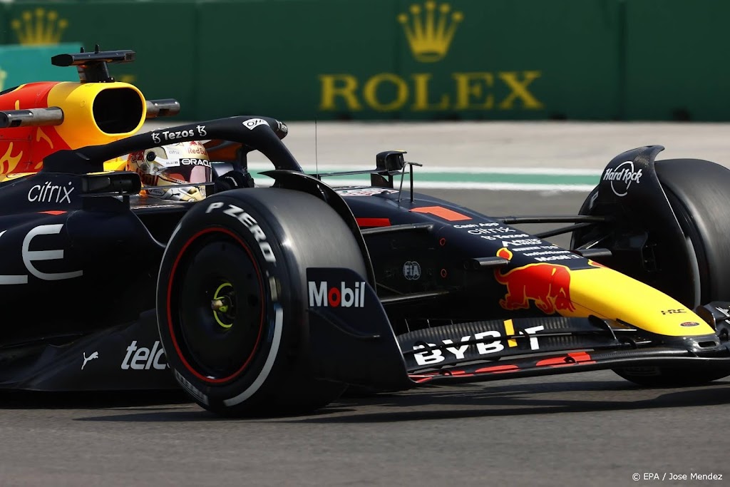Verstappen rijdt derde tijd in derde training Grote Prijs Mexico