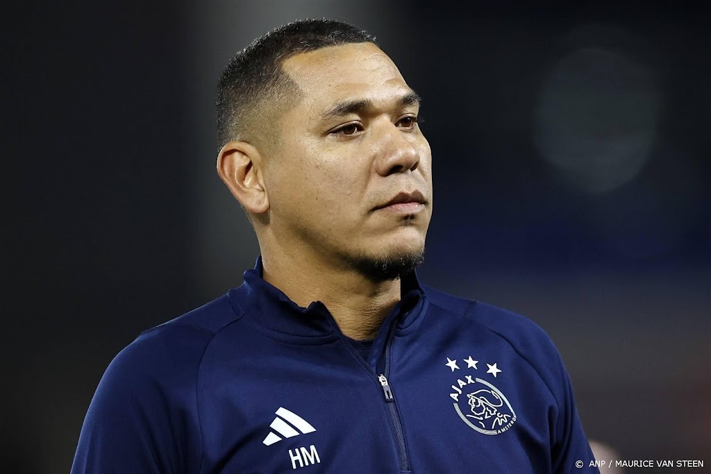 Ajax met Van den Boomen, Hlynsson en Ávila tegen PSV