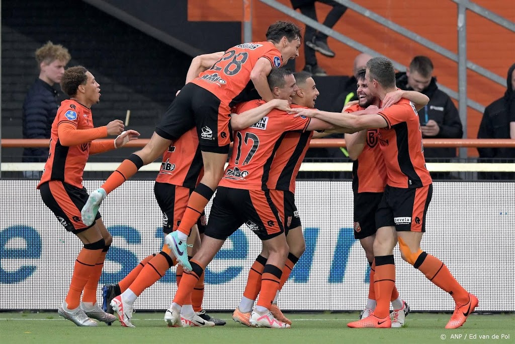 Volendam verslaat Excelsior en verlaat laatste positie Eredivisie