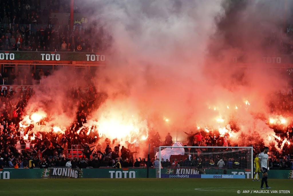 Vijftien aanhoudingen rond wedstrijd PSV tegen Ajax