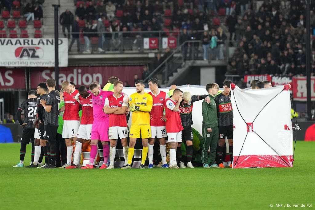 NEC-directeur Van Schaik: Dost sprak ploeggenoten alweer toe