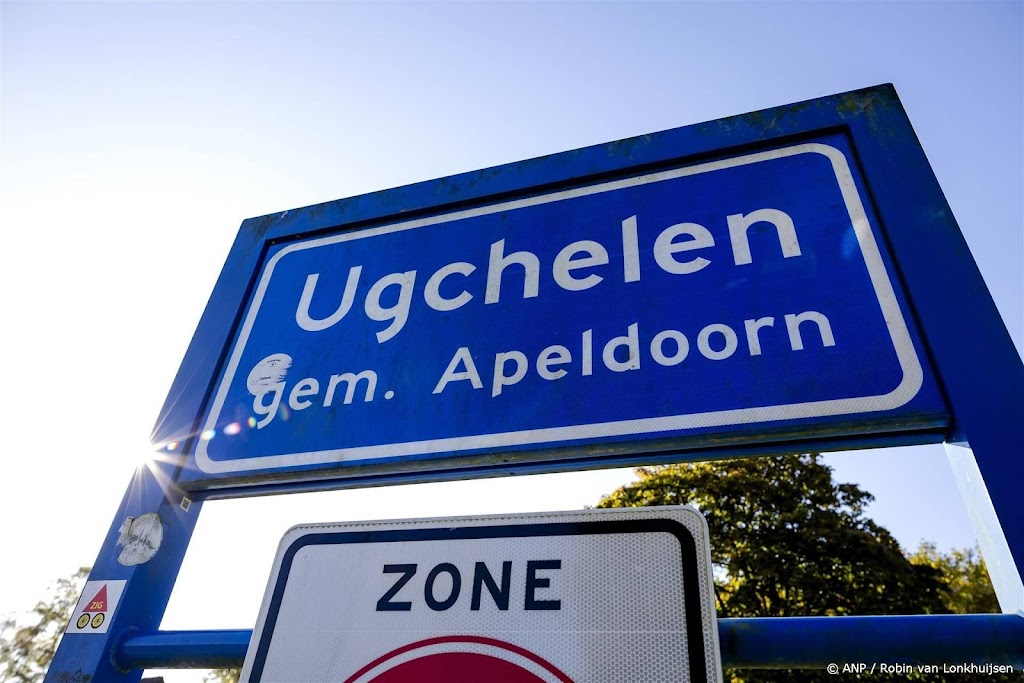 Politie bij nachtopvang Ugchelen om onrust aankomst asielzoekers