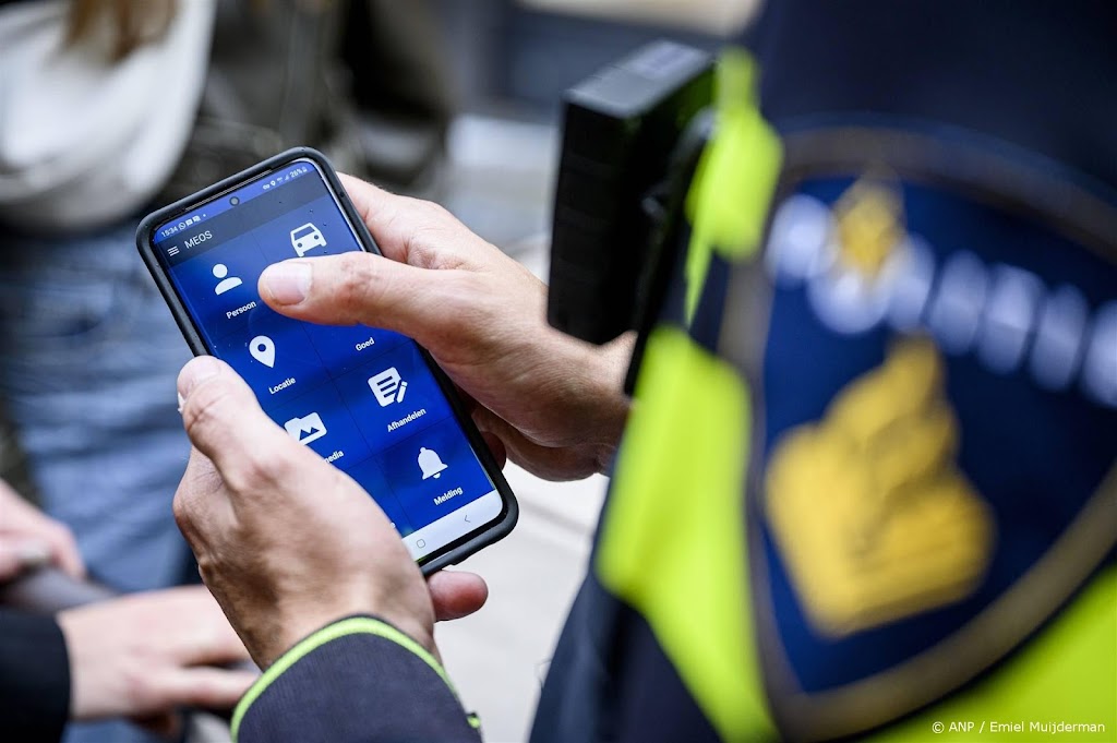 Man (20) uit Hilversum aangehouden voor versturen drugs per post