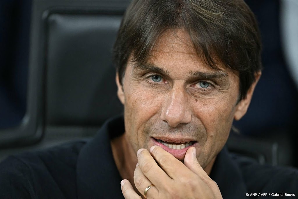 Ook AC Milan kan koploper Napoli niet stoppen