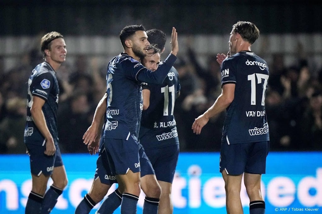 FC Utrecht wint van amateurs Kozakken Boys en bekert verder