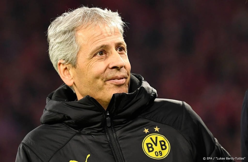 Dortmund spreekt vertrouwen uit in Favre