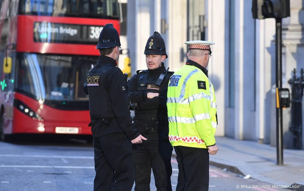 Twee voorbijgangers dood door terreur Londen