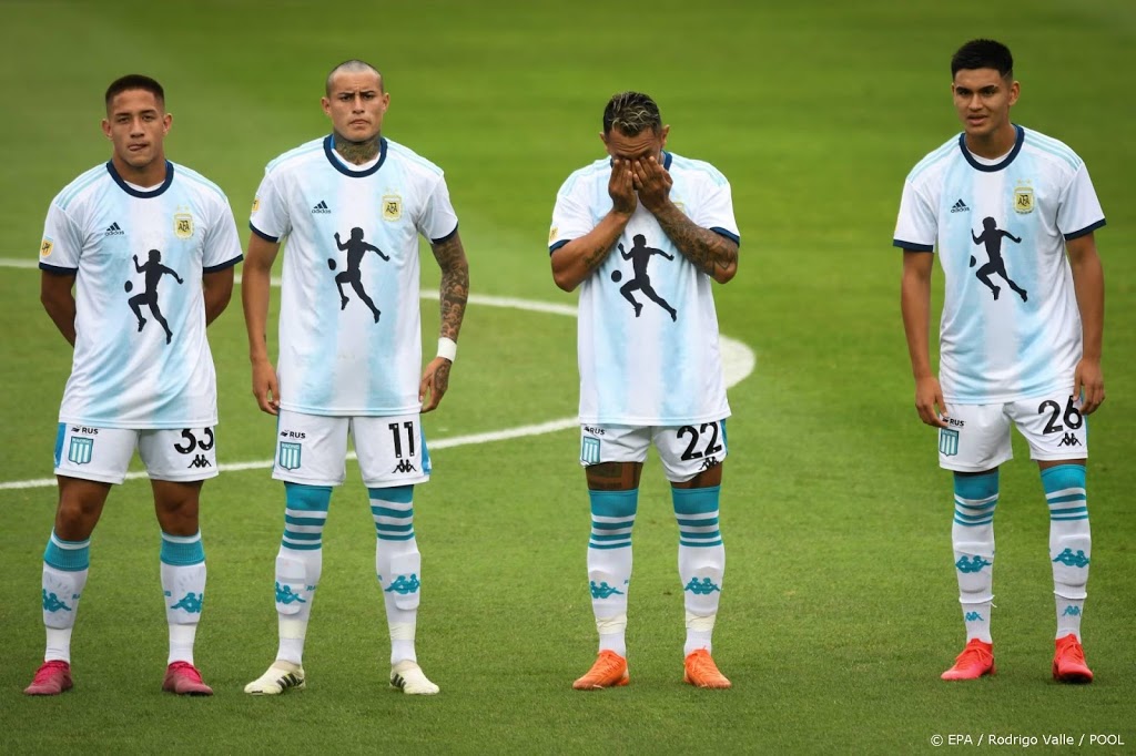 Tranen om Maradona bij hervatting Argentijnse competitie