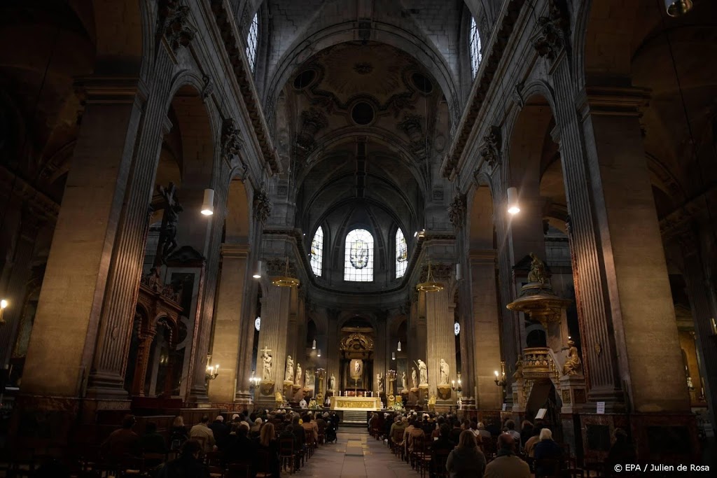 Franse hof wijst beperking tot dertig kerkgangers per dienst af
