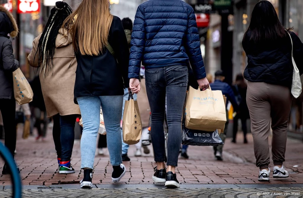 Gemeente Amsterdam: kom niet naar winkelgebied binnenstad