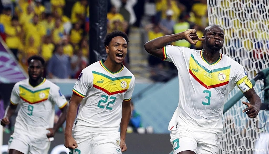 Senegal wint van Ecuador en gaat met Oranje verder op WK