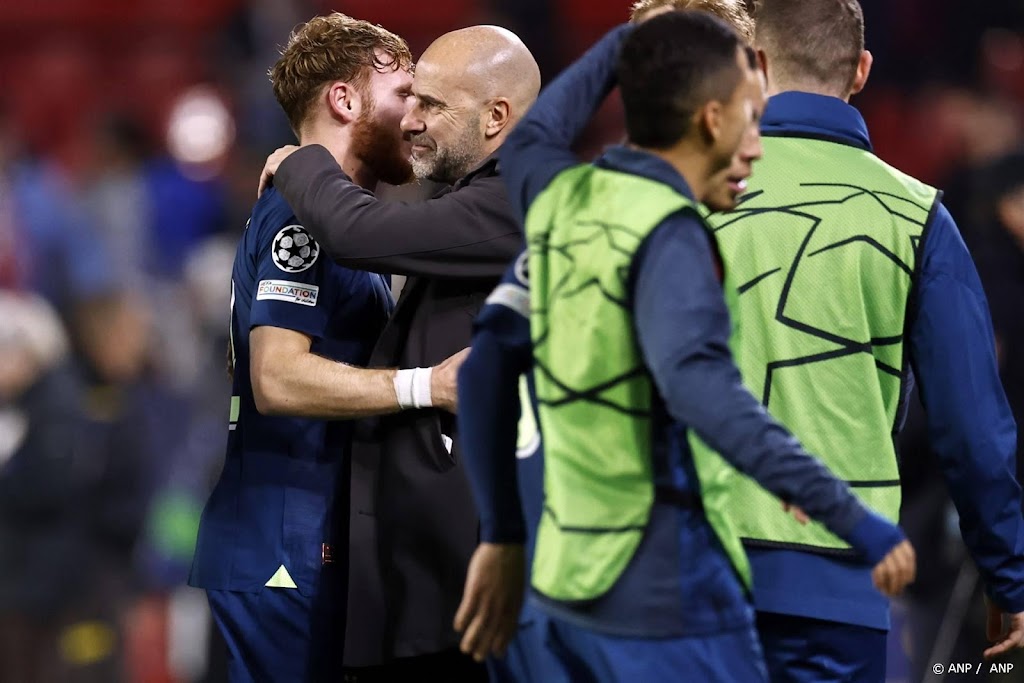 PSV-trainer Bosz verbaasd na 'bizarre avond' in Sevilla