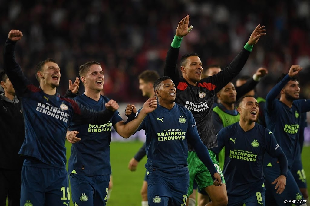 PSV na acht jaar weer naar achtste finales Champions League