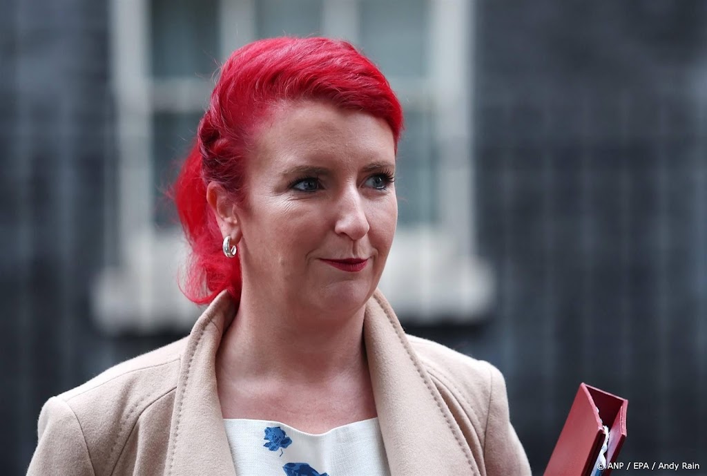 Britse transportminister stapt op na veroordeling voor fraude